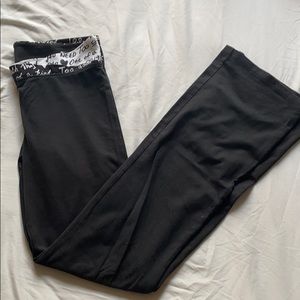 Victoria’s Secret pink yoga pants